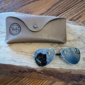 Ray-Ban Silver Aviator Sunglasses with Brown Case